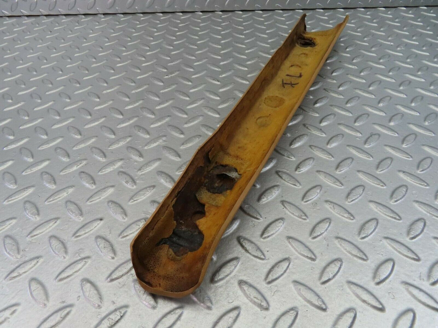 9932 Mercedes-Benz C123 230CE Coupe A Pillar Cover Left Beige