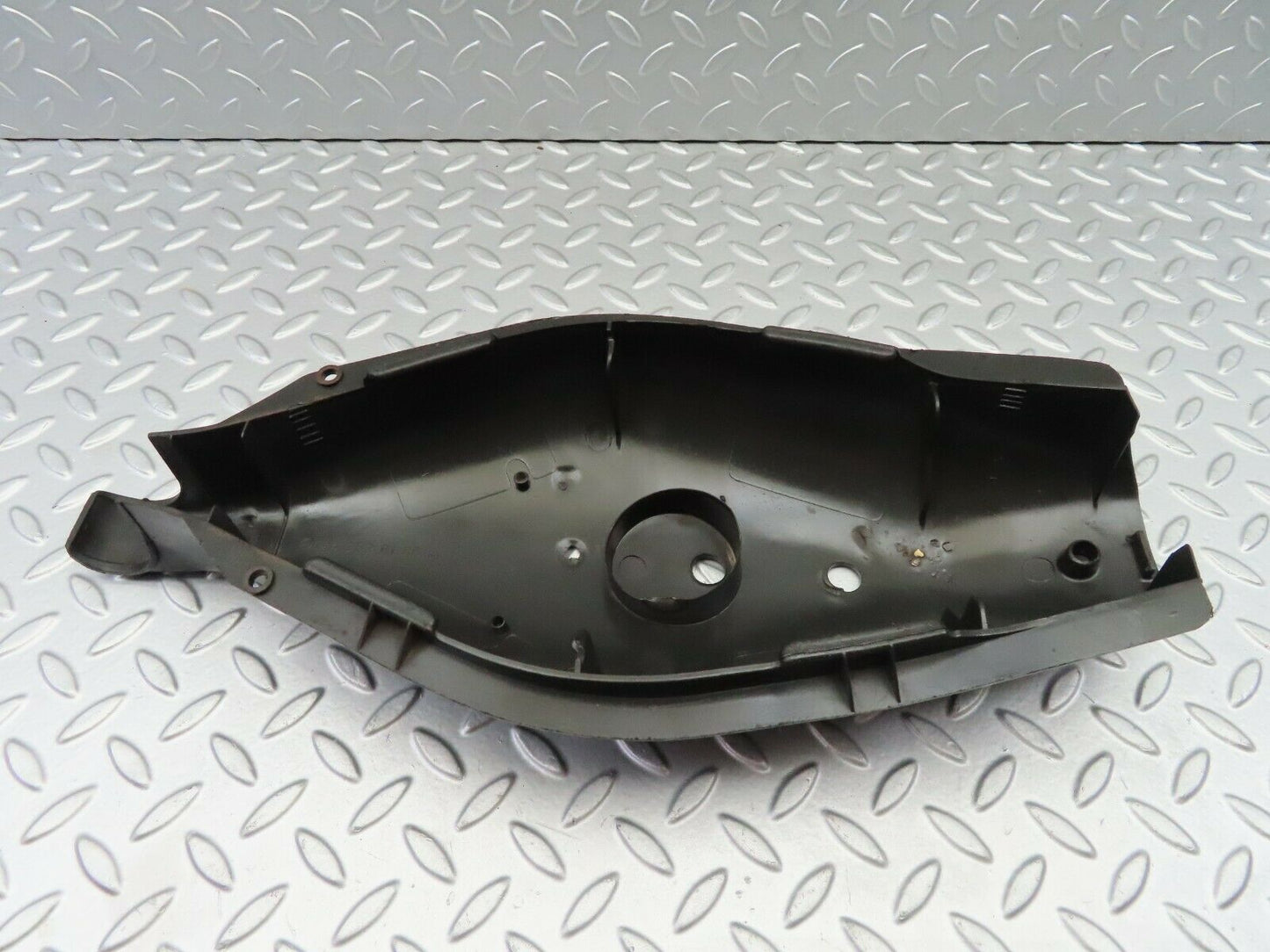 6716 Mercedes-Benz S124 E220 Wagon Rear Control Arm Cover  1243520188