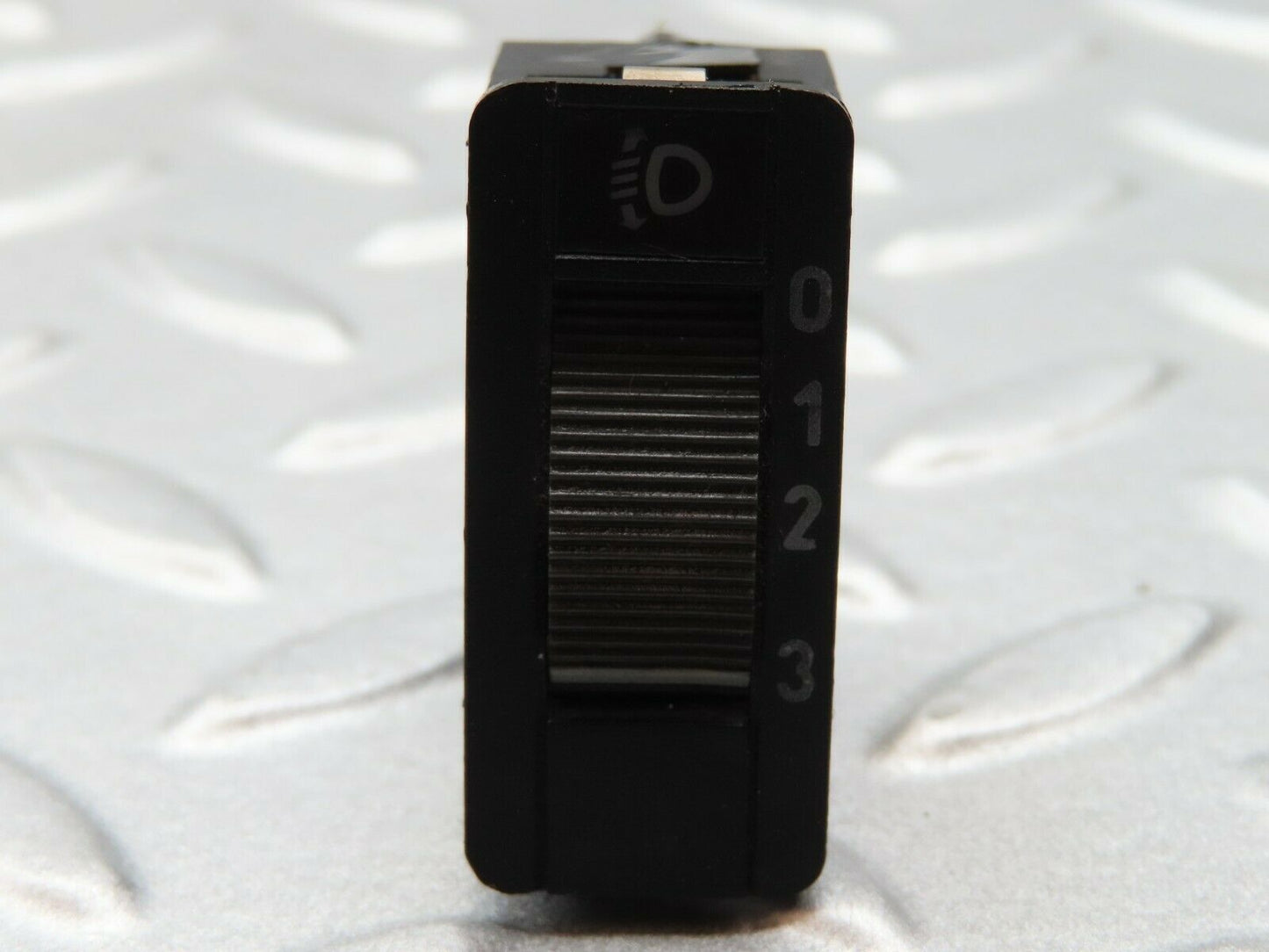 4445 Mercedes-Benz W123 230E Headlight Level Switch 0008000473