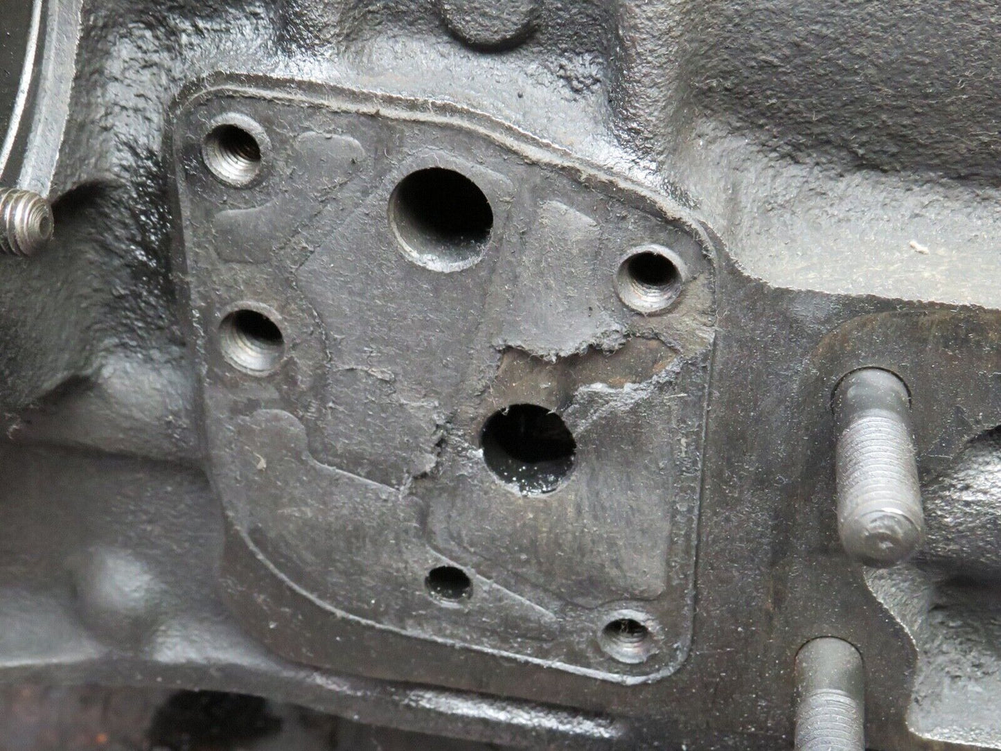 0346 Mercedes-Benz W123 220D Engine Block 6150111101