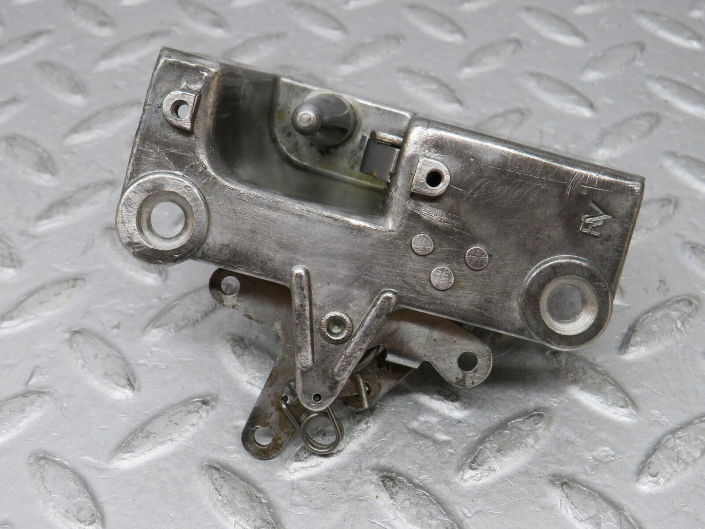 35830 Mercedes-Benz W108 Front Right Door Lock Mechanism
