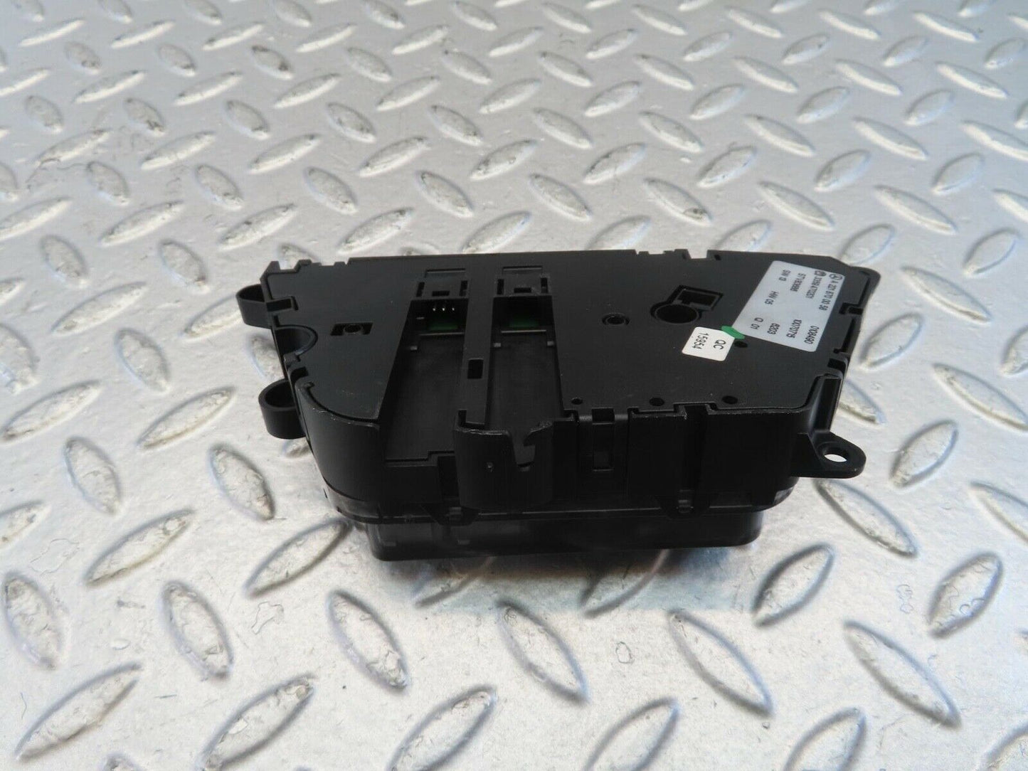 11096 Mercedes-Benz W221 S320 Rear Left Seat Switch 2218700058