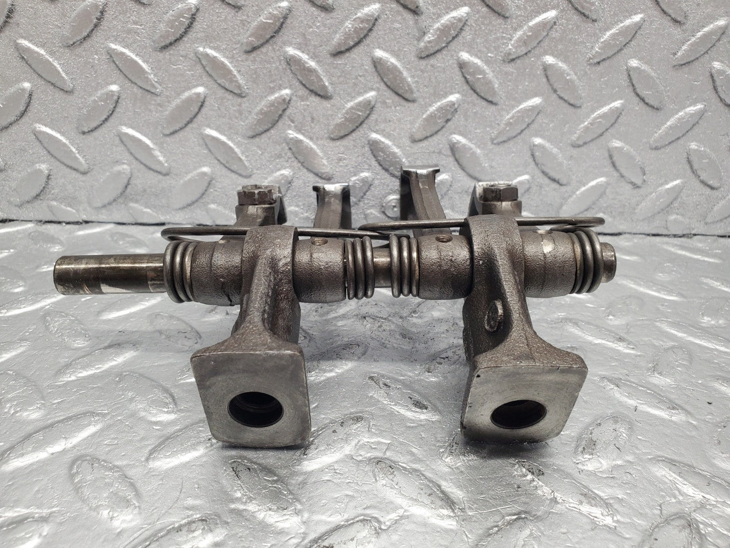 W112 rocker arm support arm and shaft used OEM