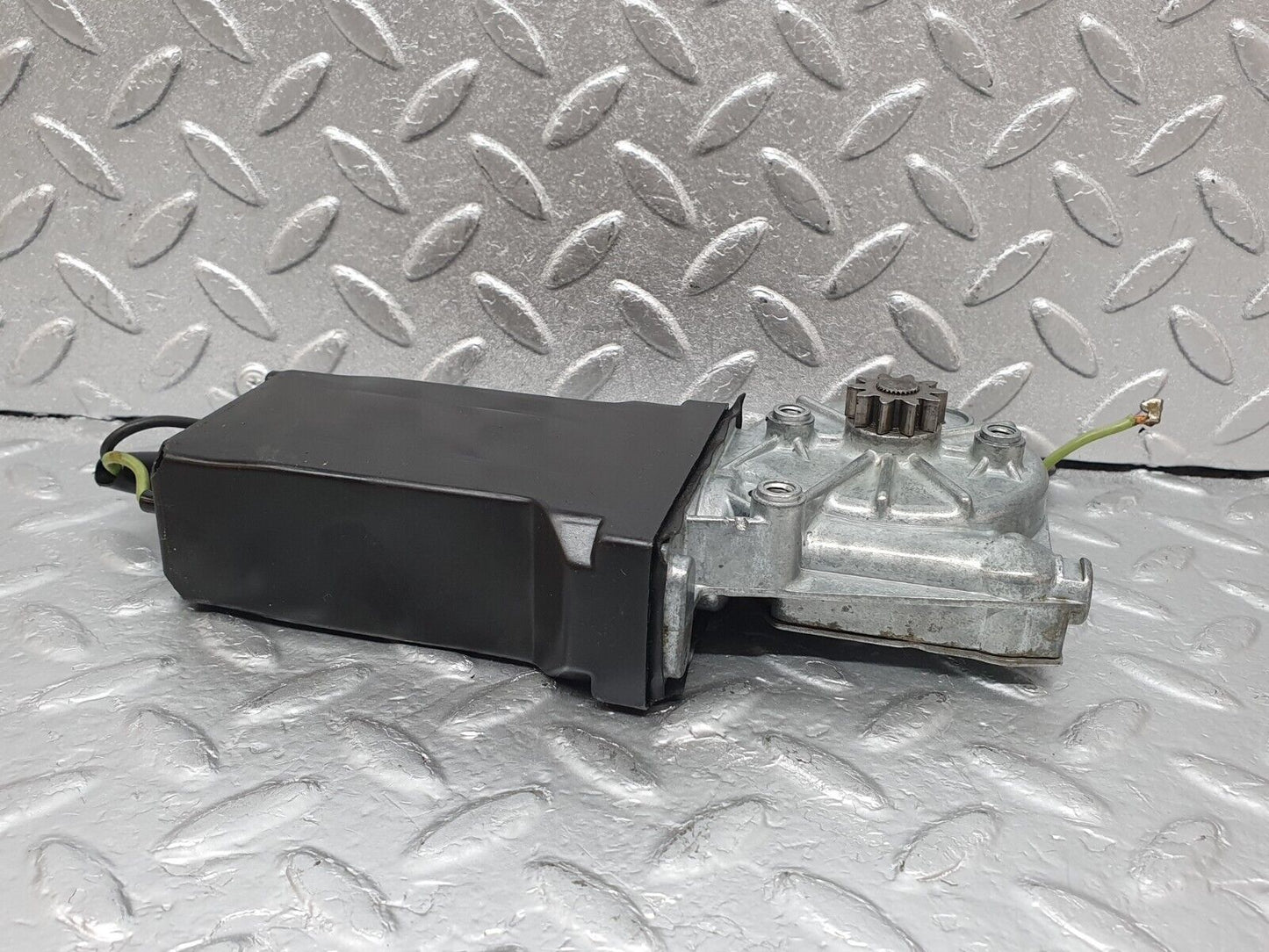 44146 Mercedes-Benz C123 230CE Coupe Front Right Window Regulator Motor 0130820057