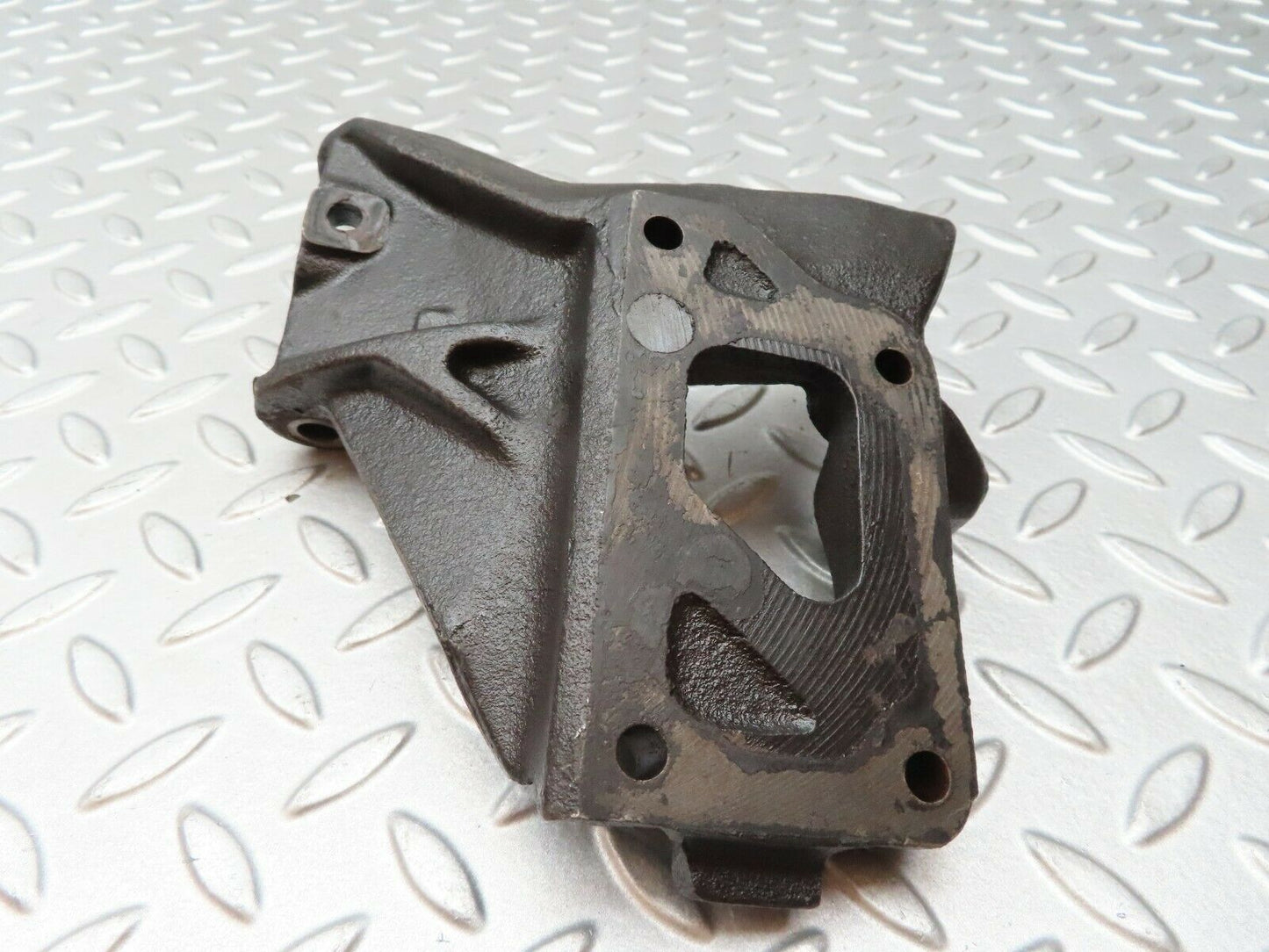 4813 Mercedes-Benz W114 280CE Coupe Alternator Bracket 1101550335