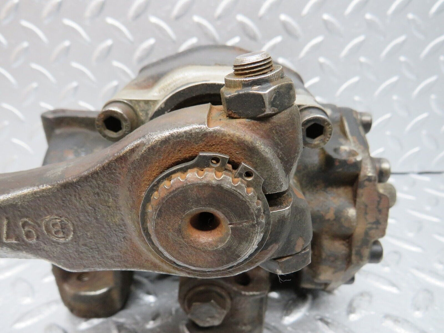 31859 Mercedes-Benz W201 190LE Steering Box Steering Rack 1244611601