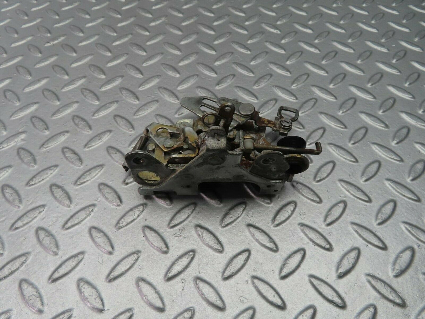 9917 Mercedes-Benz C123 230CE Coupe Right Door Lock Mechanism