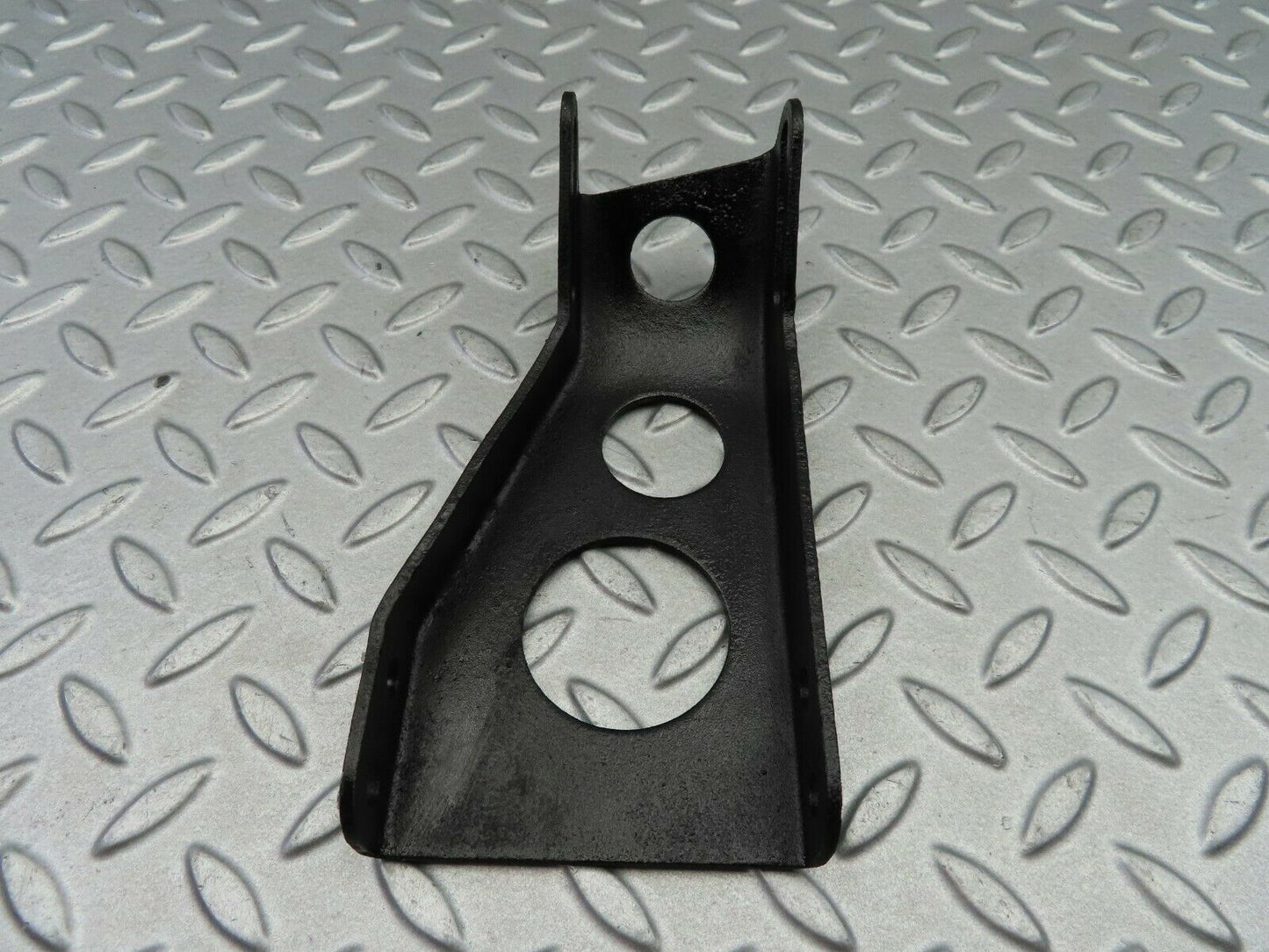 6292 Mercedes-Benz W126 380SE Alternator Generator Bracket
