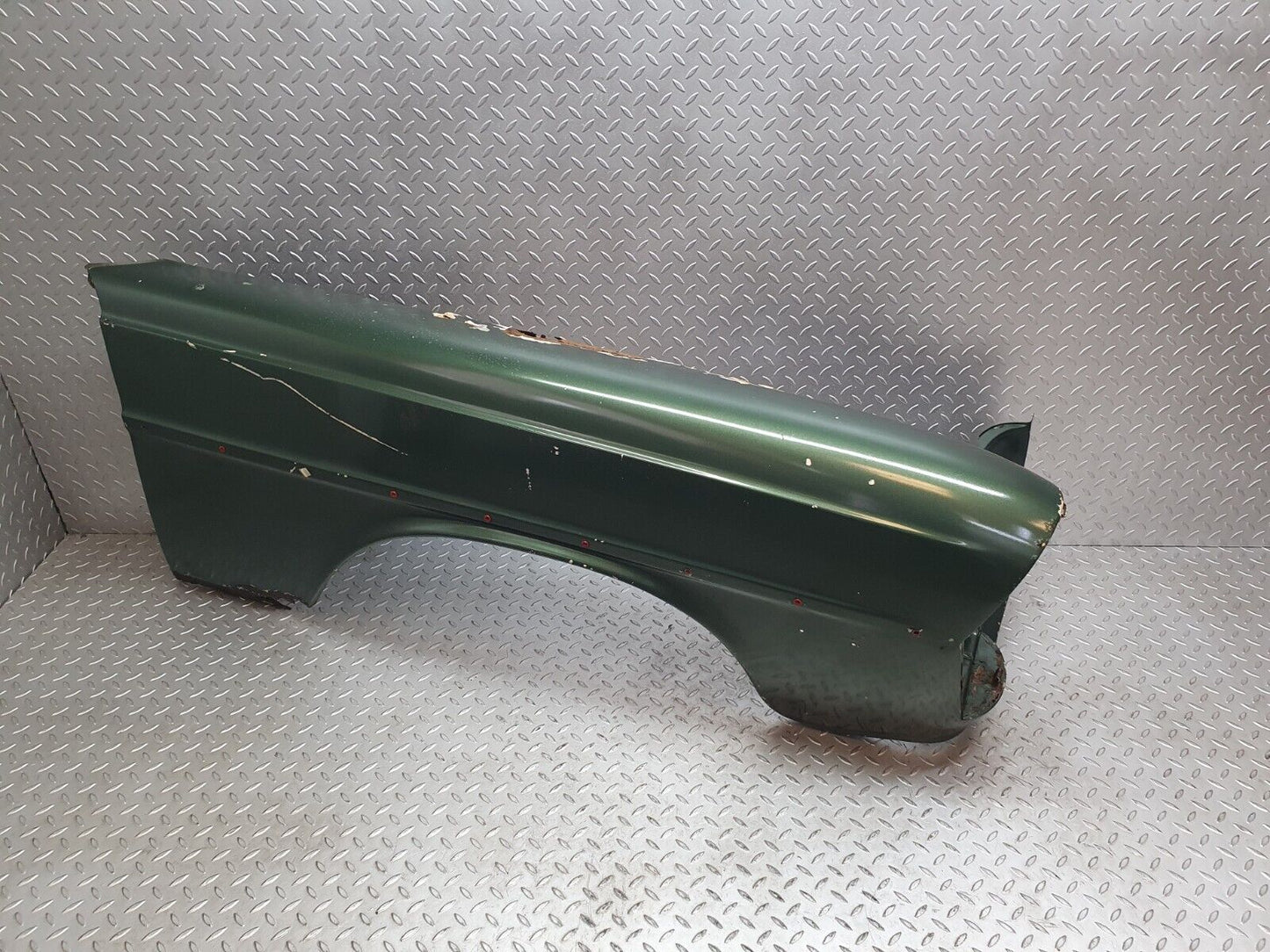 43424 Mercedes-Benz W108 280SE Front Right Wing Fender