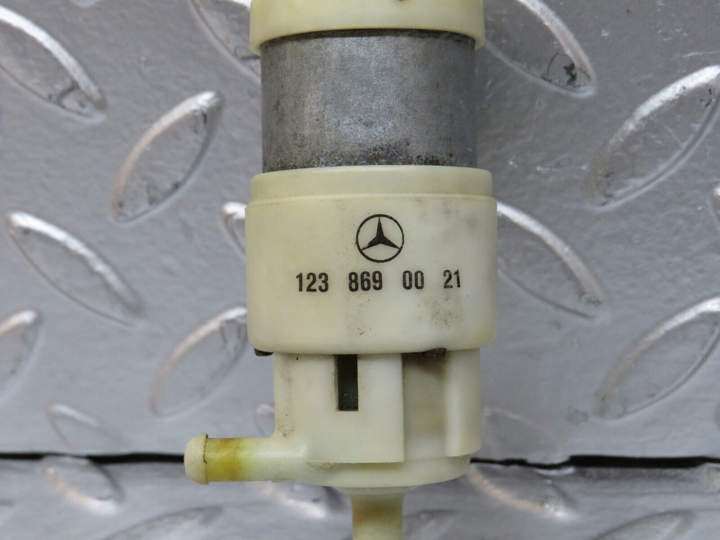 27258 Mercedes-Benz W123 280E Windscreen Washer Pump Hella 1238690021