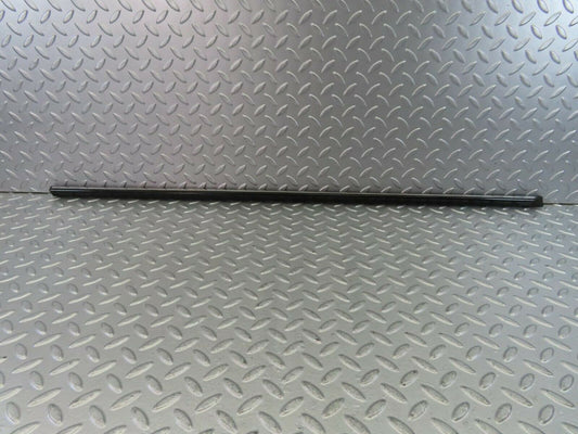 10240 Mercedes-Benz W123 Rear Right Door Centre Moulding Trim