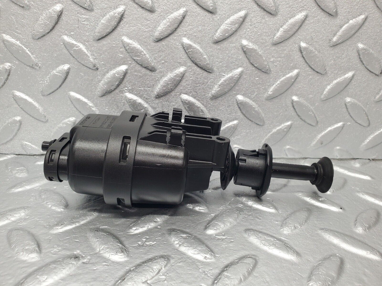 46950 Mercedes-Benz R129 320SL Coupe Trunk Lock Vacuum Actuator 1298003075 1298000025