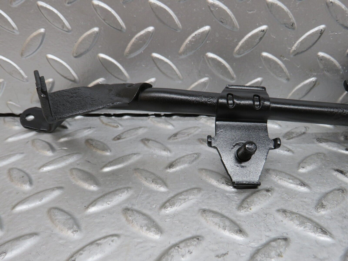 29129 Mercedes-Benz C124 320CE Coupe Horn Bracket
