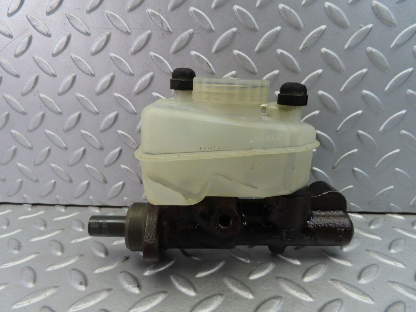 7753 Mercedes-Benz S123 230TE Wagon Brake Master Cylinder With Tank