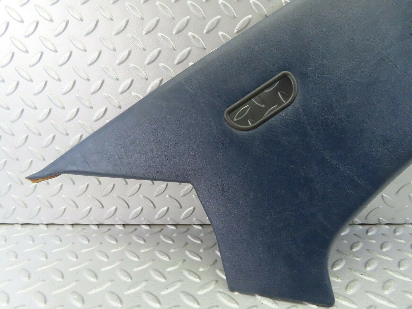 10322 Mercedes-Benz W201 190E C Pillar Cover Trim Left 2016950144