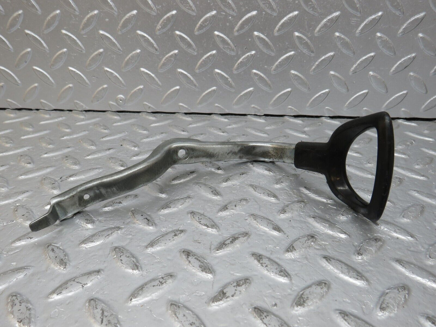 33886 Mercedes-Benz C123 230CE Coupe Front Right Seat Side Height Adjust Handle