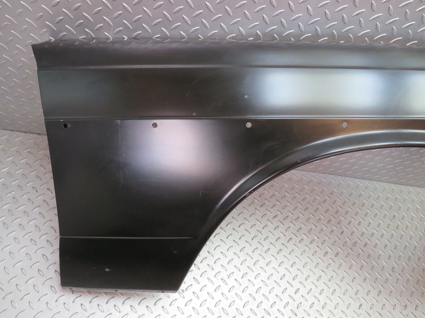 28346 Mercedes-Benz S123 240D Wagon Front Right Wing Fender