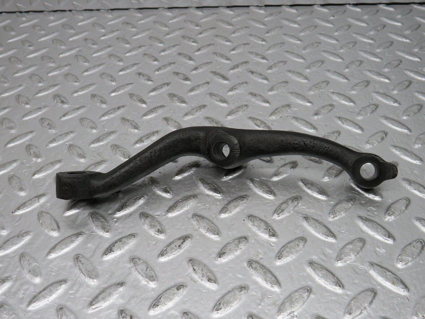 0382 Mercedes-Benz W116 Front Axle Steering Arm Right 1163321720