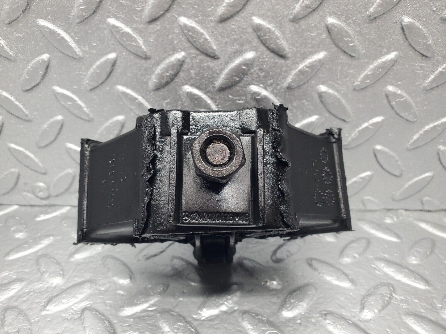 46299 Mercedes-Benz W124 280E Gearbox Rubber Mounting Bracket 1242400618