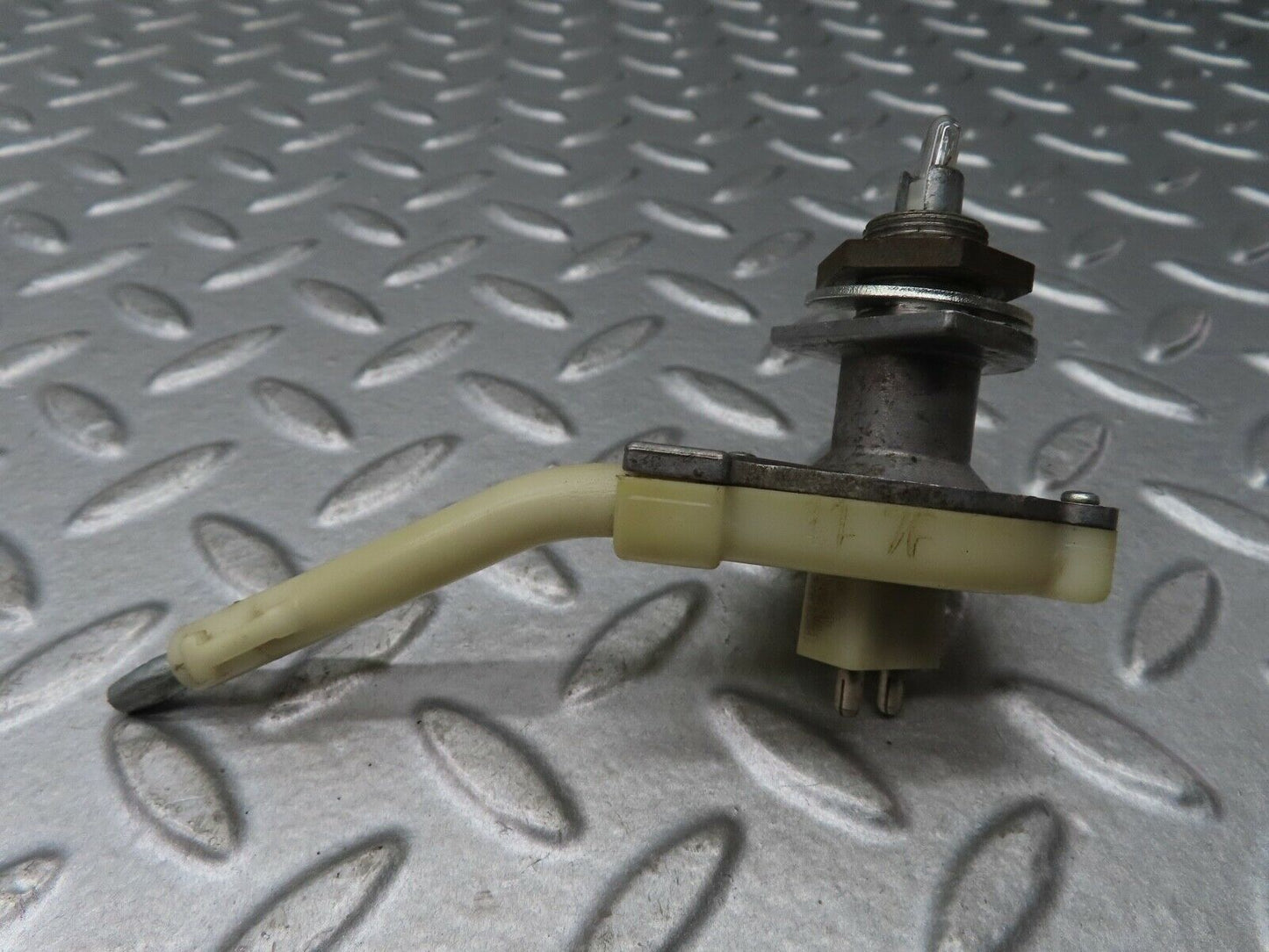 19209 Mercedes-Benz W123 300D Heater Regulator 1238300485