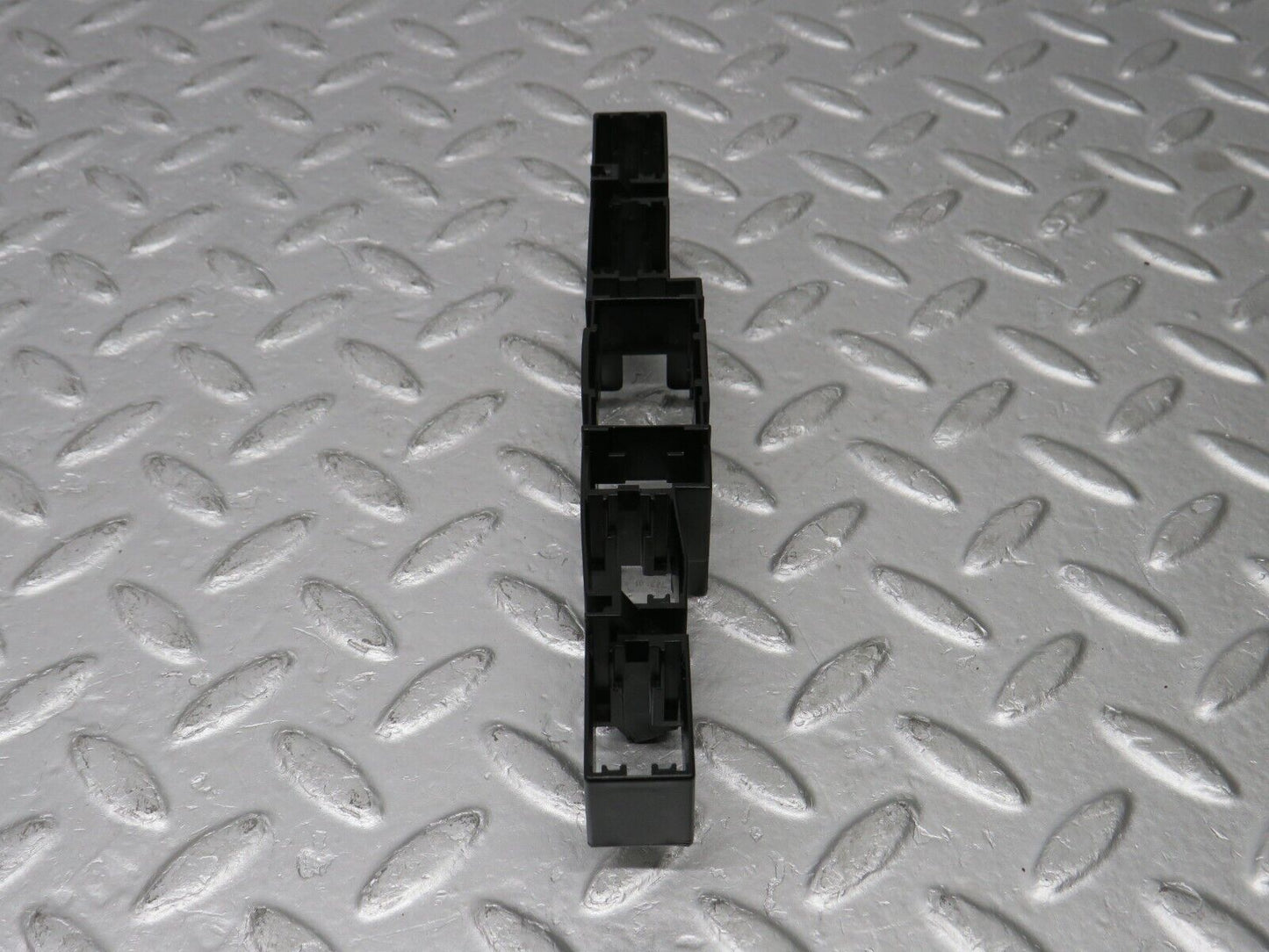 38387 Mercedes-Benz R129 280SL Coupe Connector Holder 1295451340