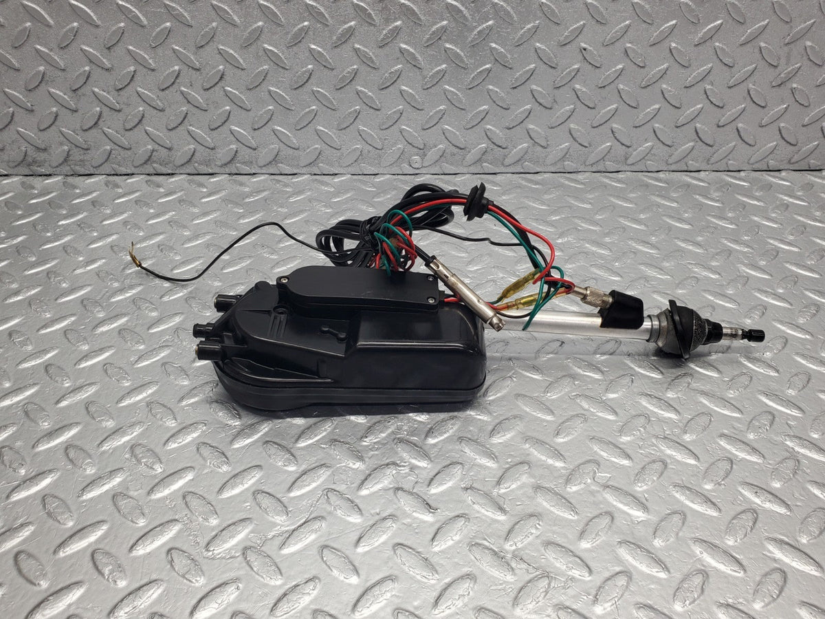 W201 Baby Benz power antenna electric aerial used OEM