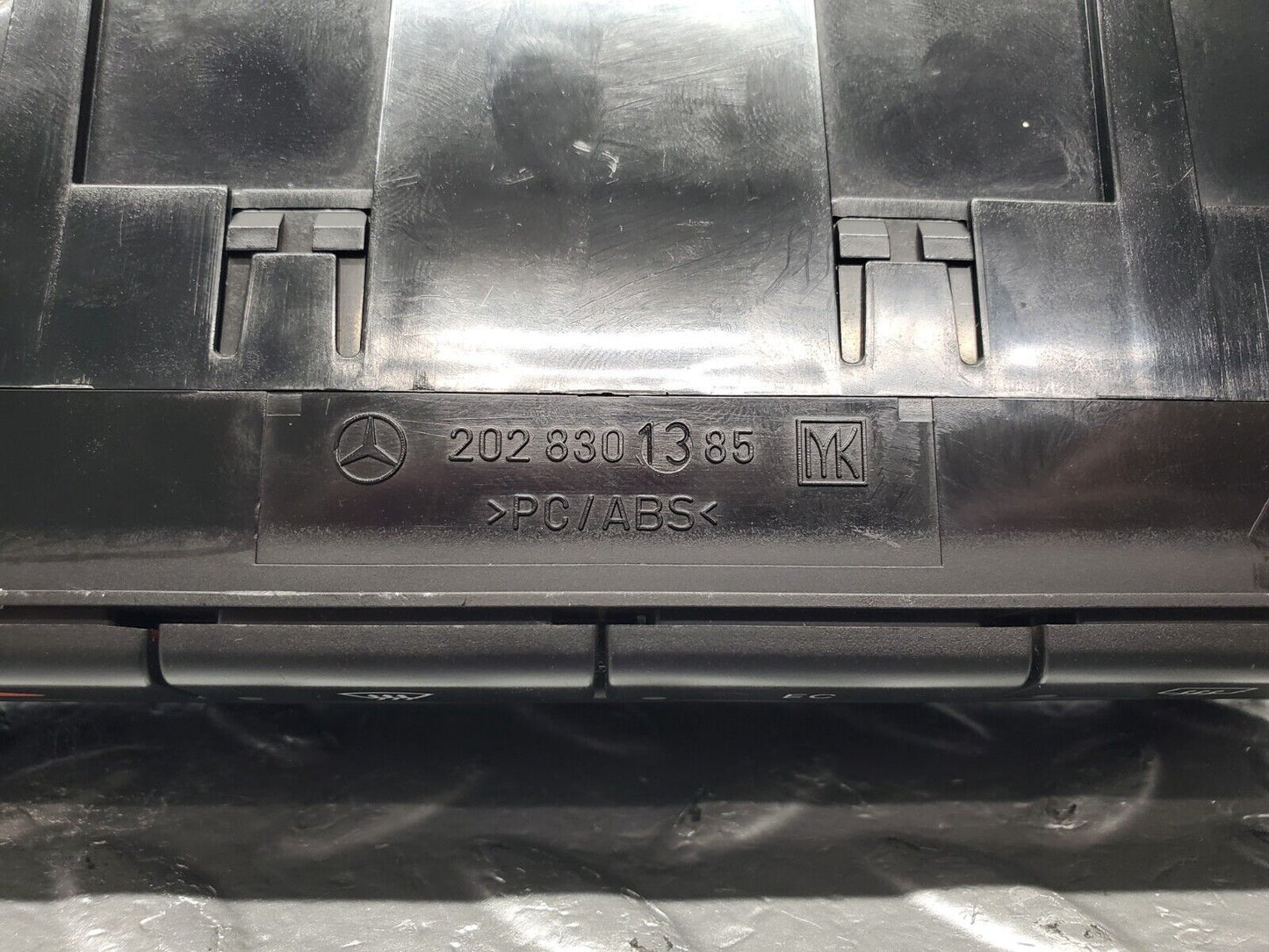 46799 Mercedes-Benz R129 320SL Coupe Heater Climate Control 2028301385