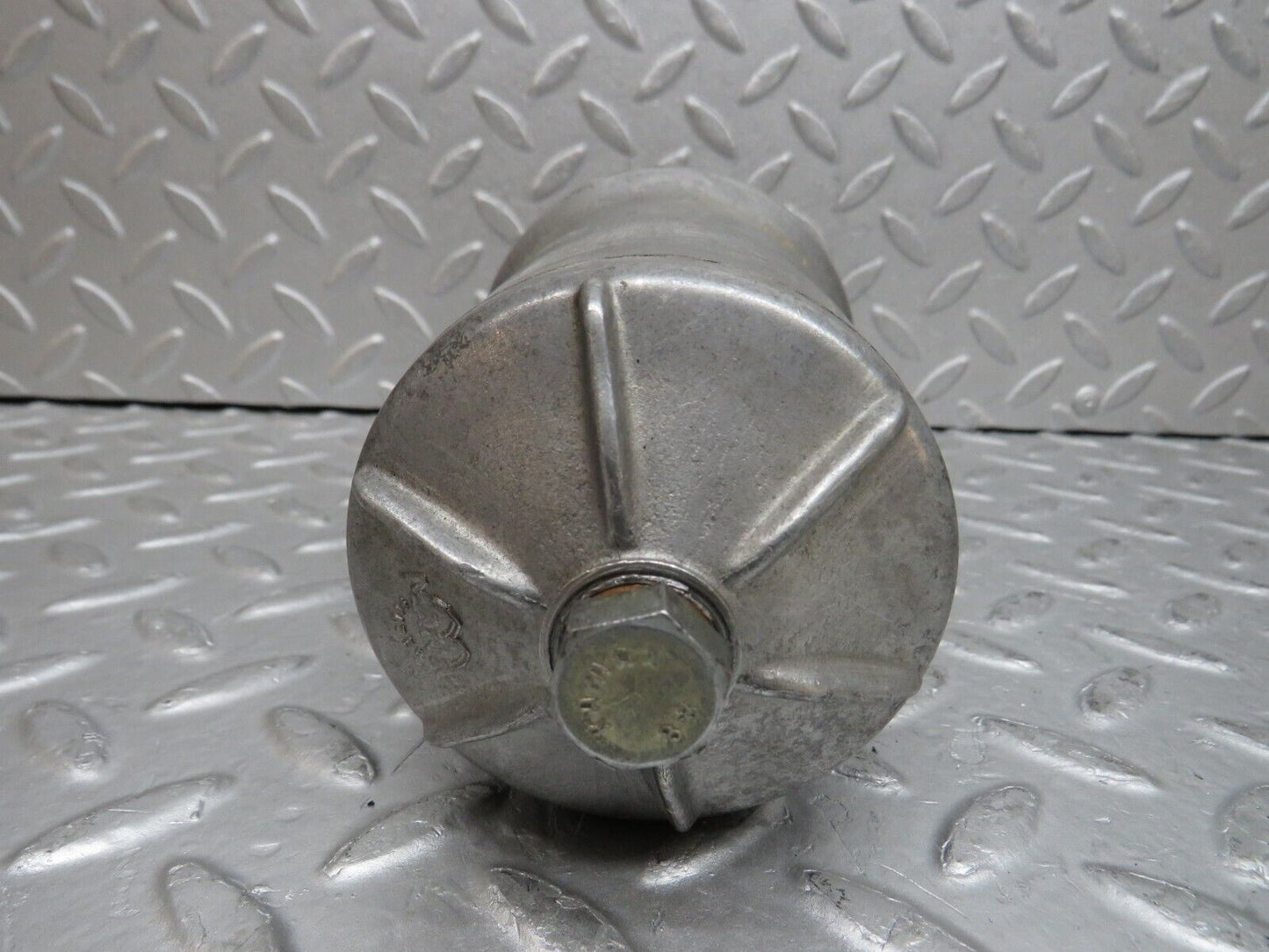 37699 Mercedes-Benz W108 280S Oil Filter Housing