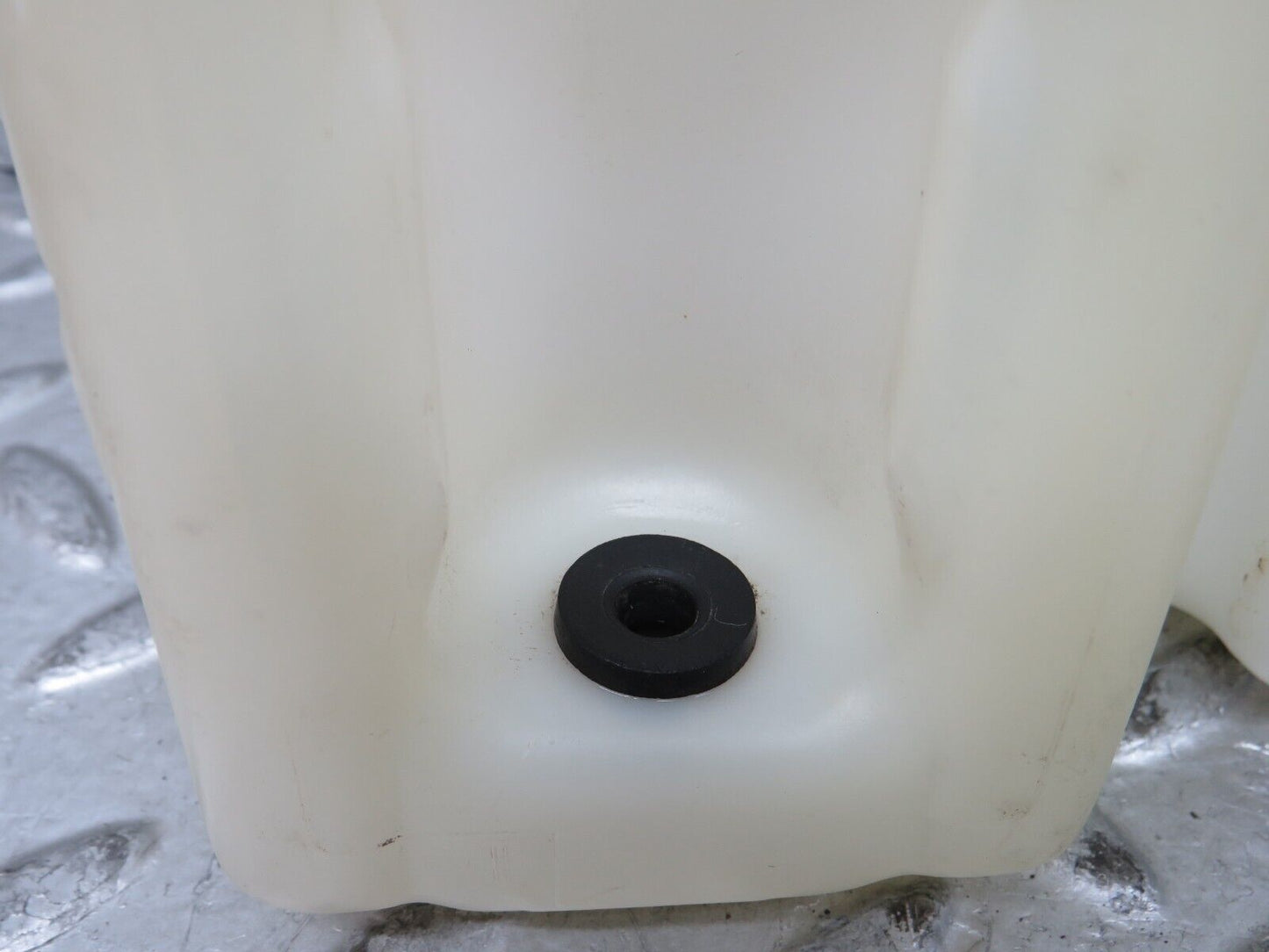 28460 Mercedes-Benz S123 240D Windscreen Washer Fluid Reservoir 1238690720