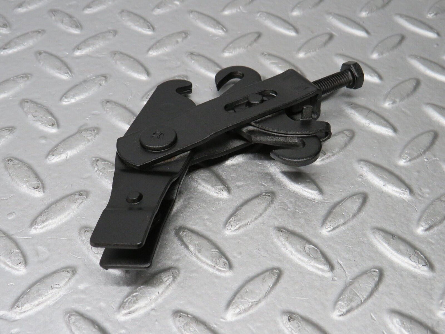 38942 Mercedes-Benz W201 190E 2.6L Handbrake Adjusting Handbrake Regulator
