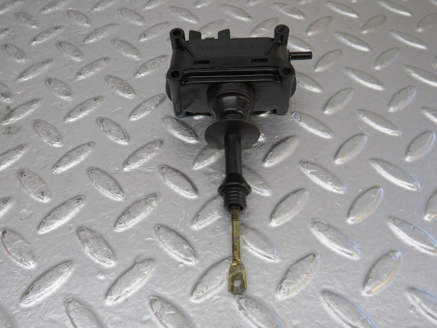 33905 Mercedes-Benz W124 260E Door Lock Vacuum Actuator Rear Left
