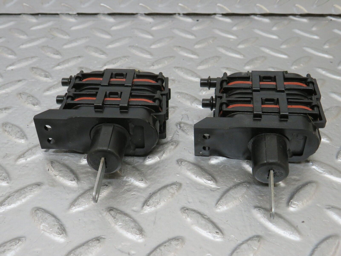 25038 Mercedes-Benz W140 S320 2x Heater Box Vacuum Actuator 9062700252