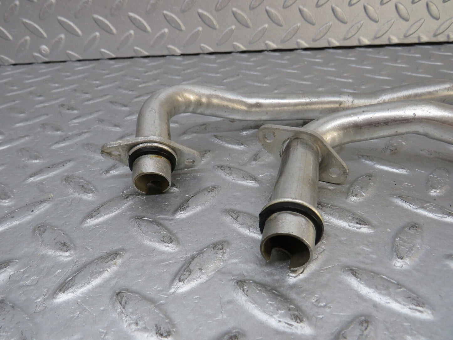 36748 Mercedes-Benz W201 190E 2.0L Heater Radiator Pipe