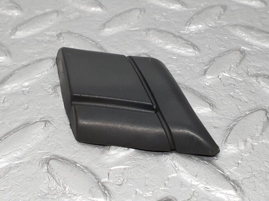 41679 Mercedes-Benz W124 200E Rear Right Fender Centre Moulding Trim