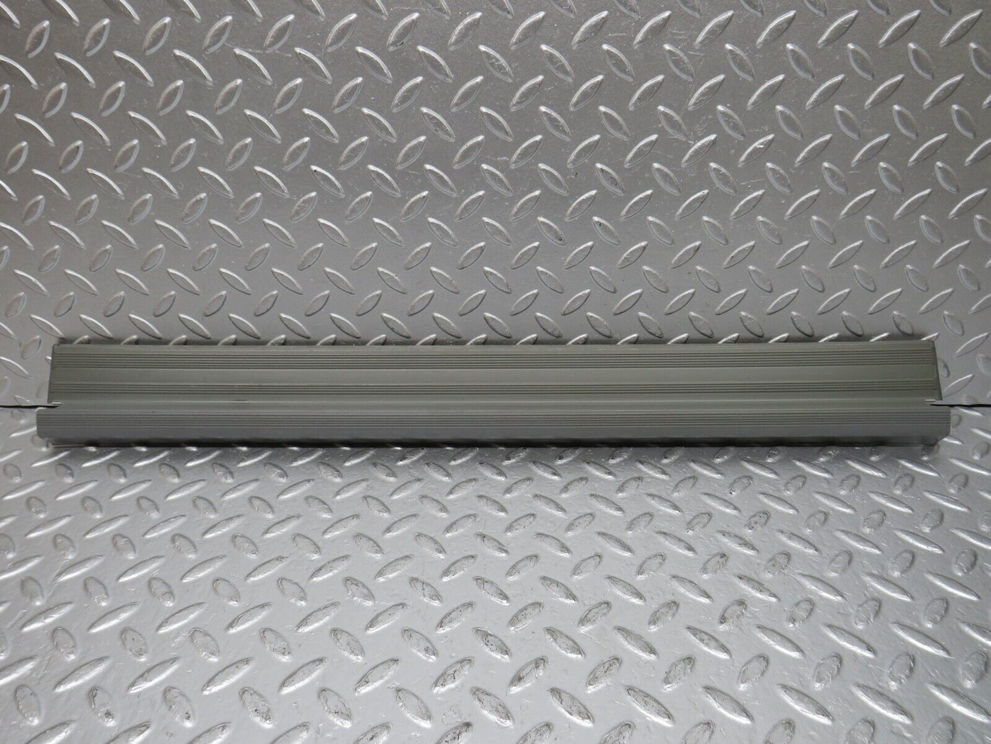 32320 Mercedes-Benz S124 300TE Wagon Front Right Door Sill Trim