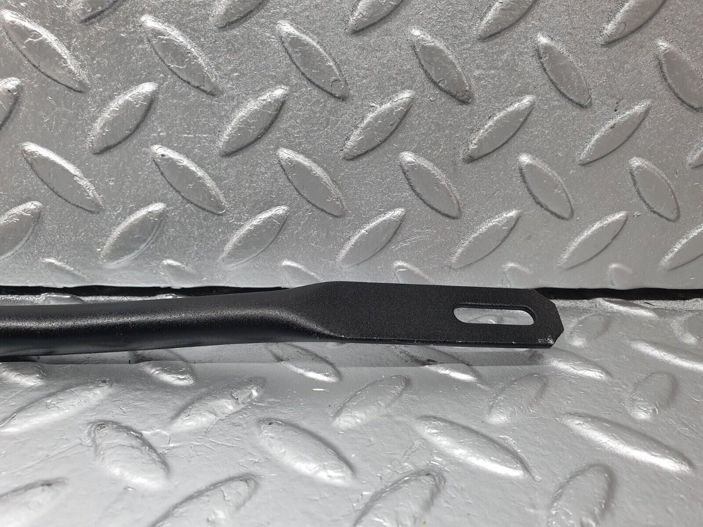42814 Mercedes-Benz W201 190 2.0L Horn Bracket