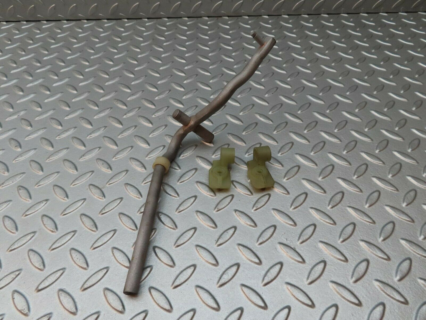 4048 Mercedes-Benz S123 200T Wagon Accelerator Pedal Linkage
