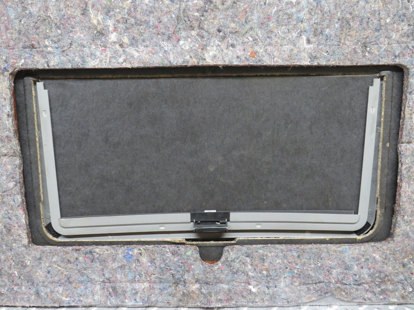 30470 Mercedes-Benz W124 230E Parcel Shelf Grey 1246900249