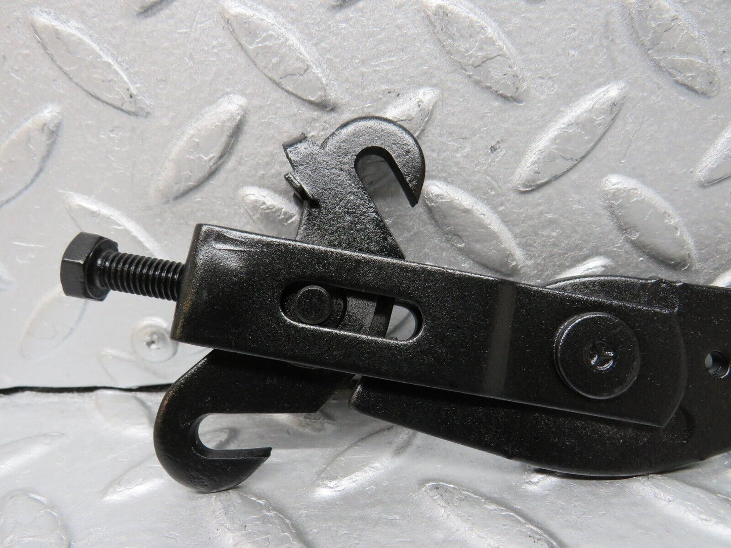 38058 Mercedes-Benz A124 320E Handbrake Adjusting Handbrake Regulator