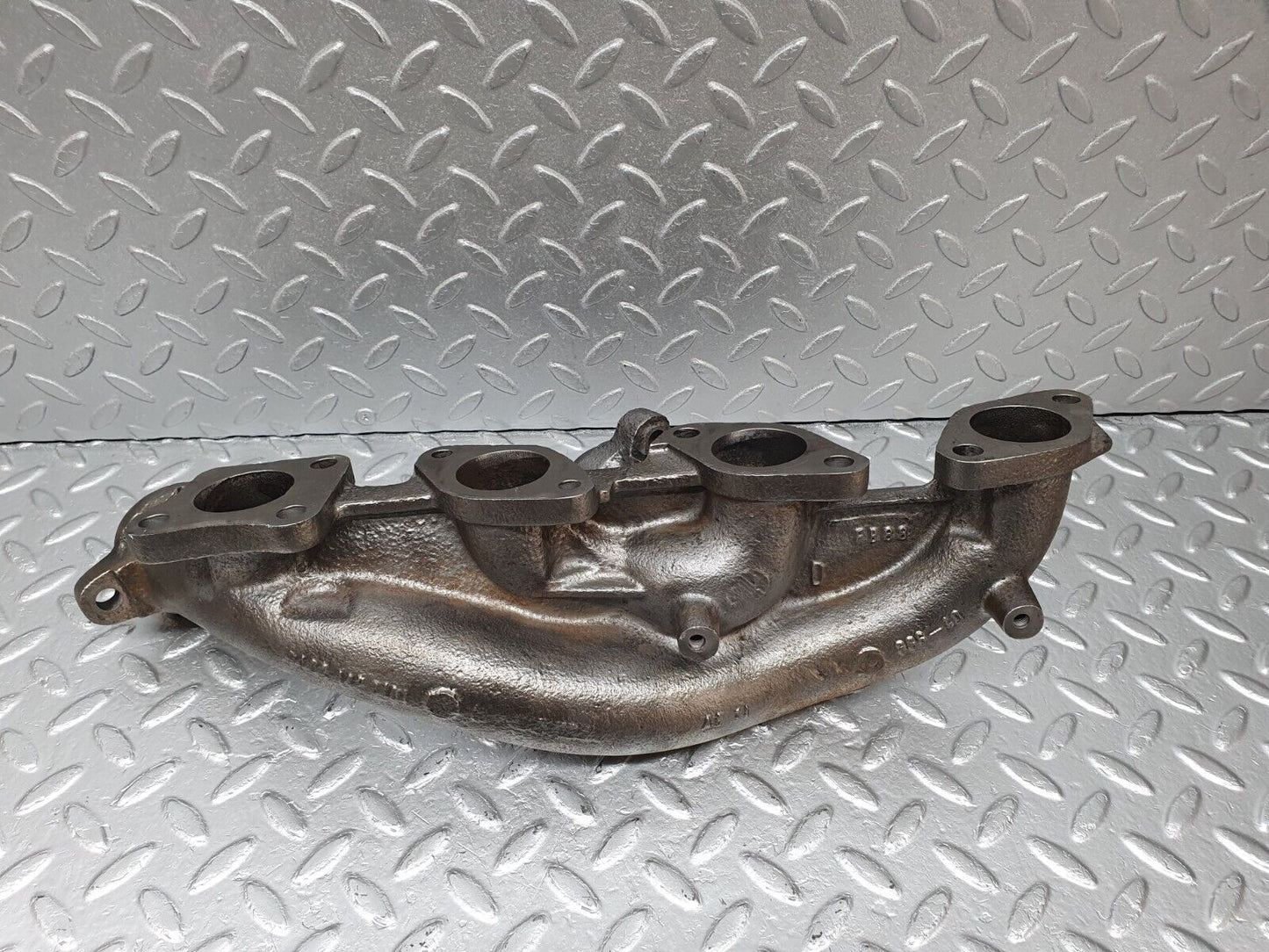 41583 Mercedes-Benz W124 200E Exhaust Manifold 1021423101