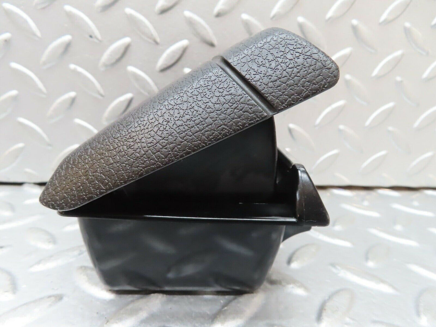 19147 Mercedes-Benz W123 300D Rear Door Ashtray Black