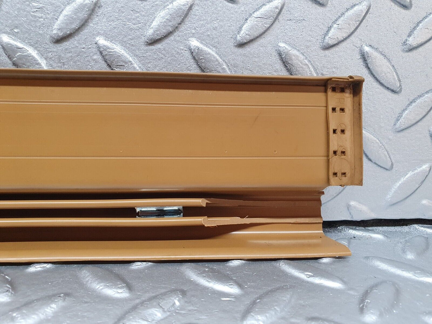 41416 Mercedes-Benz W124 200E Rear Left Door Sill Trim Palomino