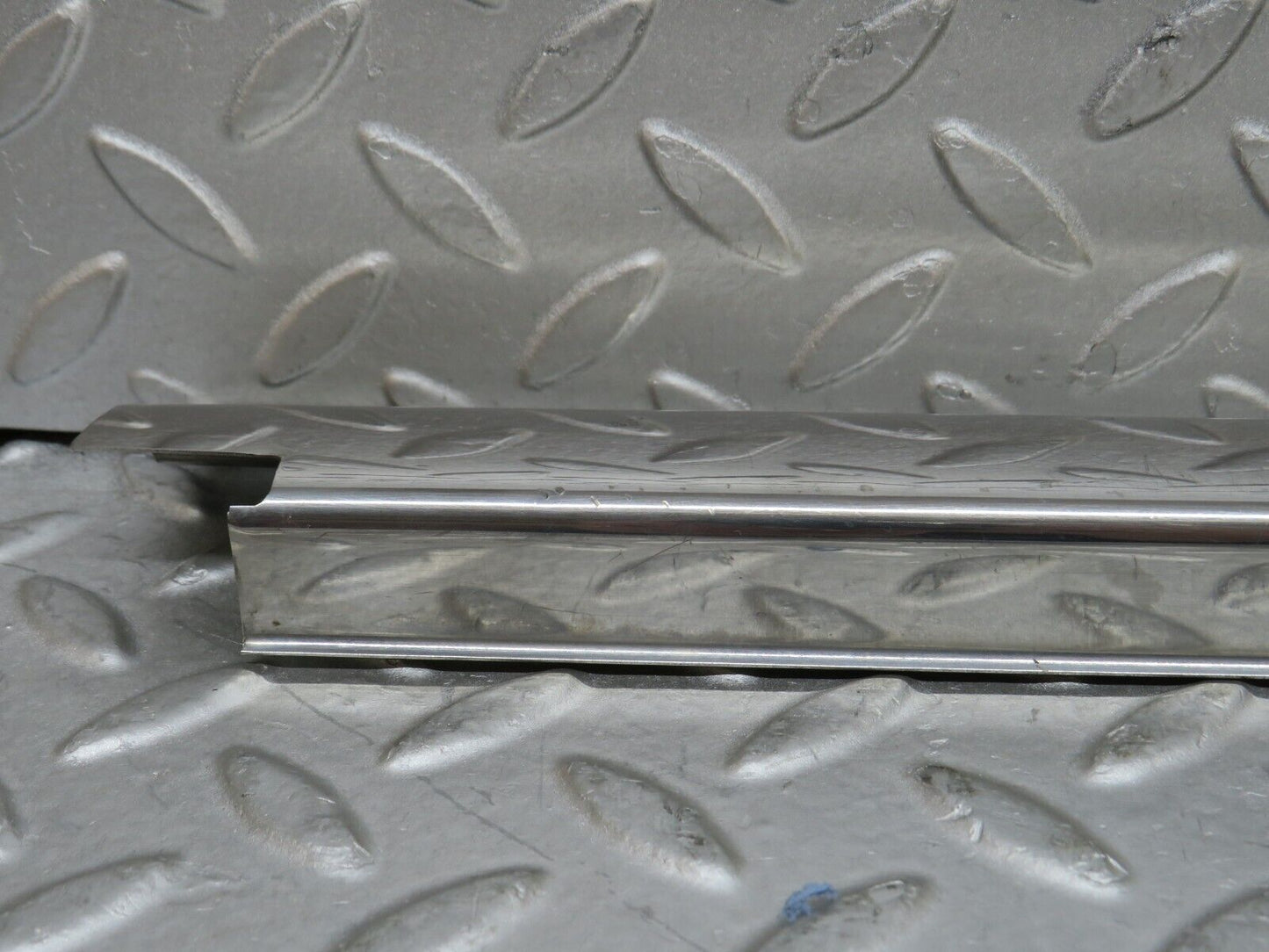 37384 Mercedes-Benz W109 300SEL Rear Left Door Sill Chrome