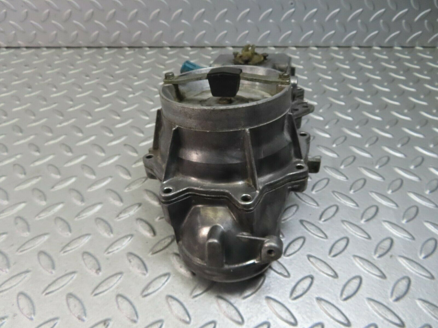 8818 Mercedes-Benz W123 Air Flow Mass Meter Sensor Bosch 0438120032