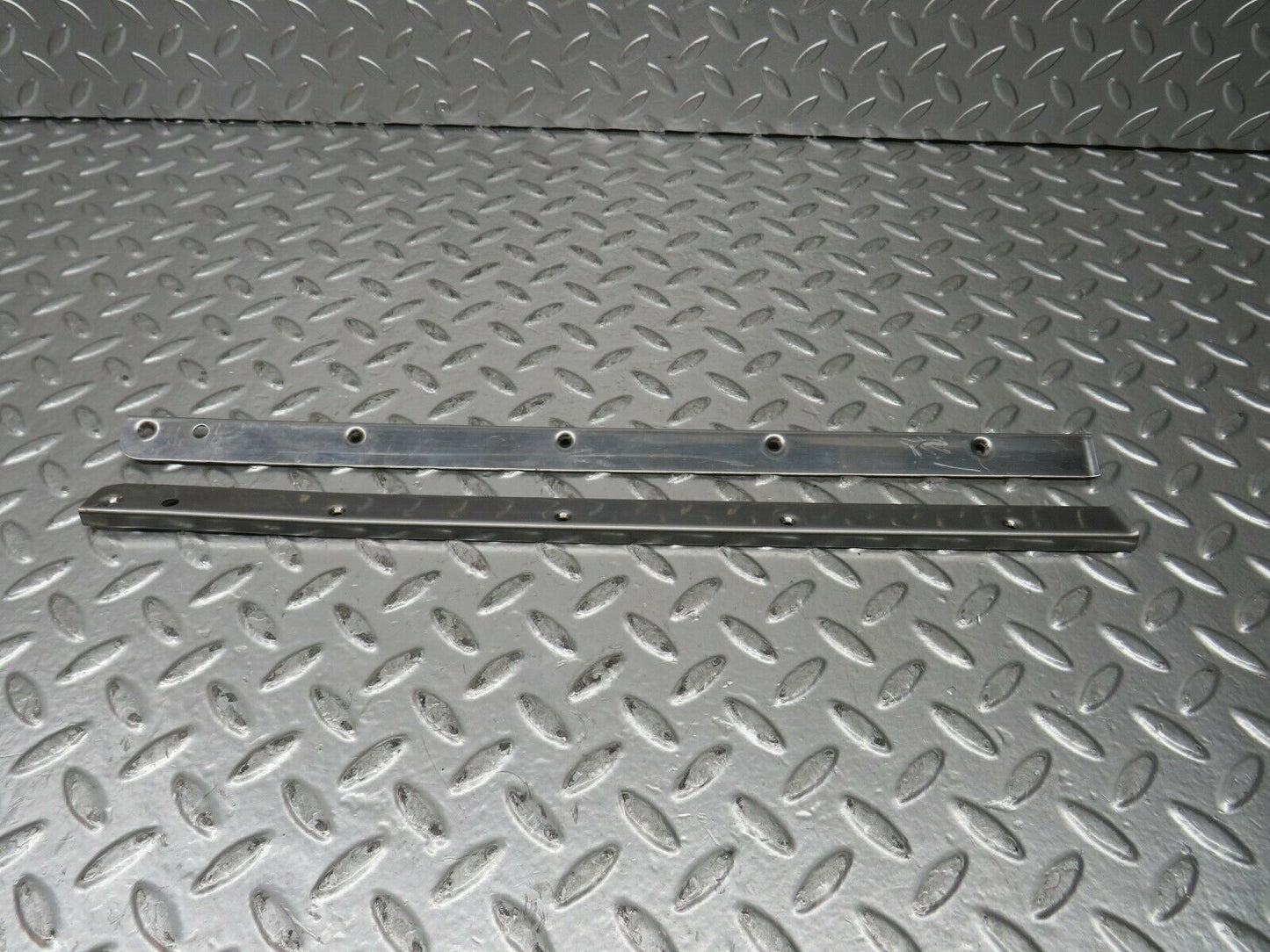 23219 Mercedes-Benz W116 350SE Sunroof Chrome Trim Set