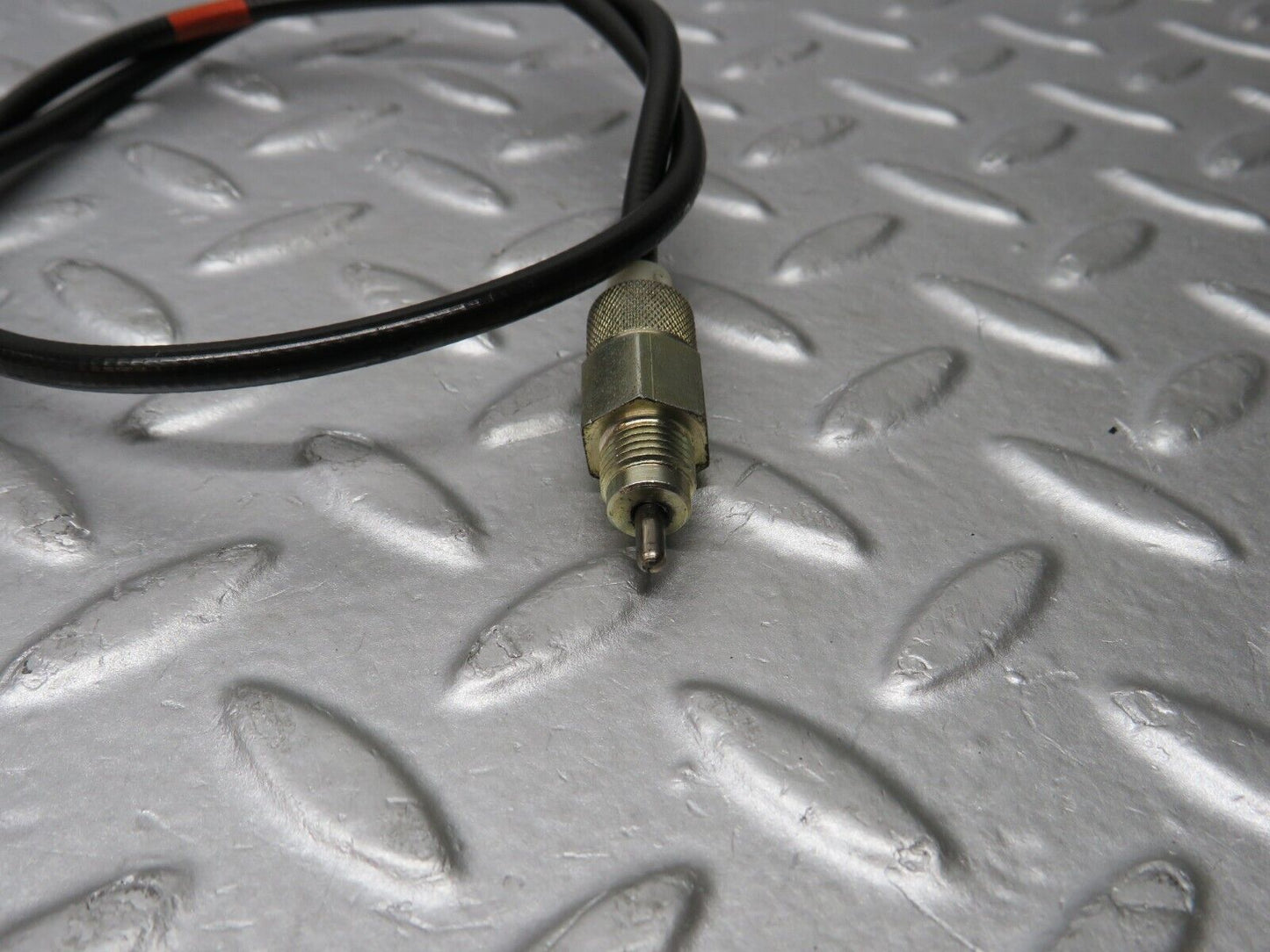 38996 Mercedes-Benz W201 190E 2.6L Gearbox Cable 2012670164