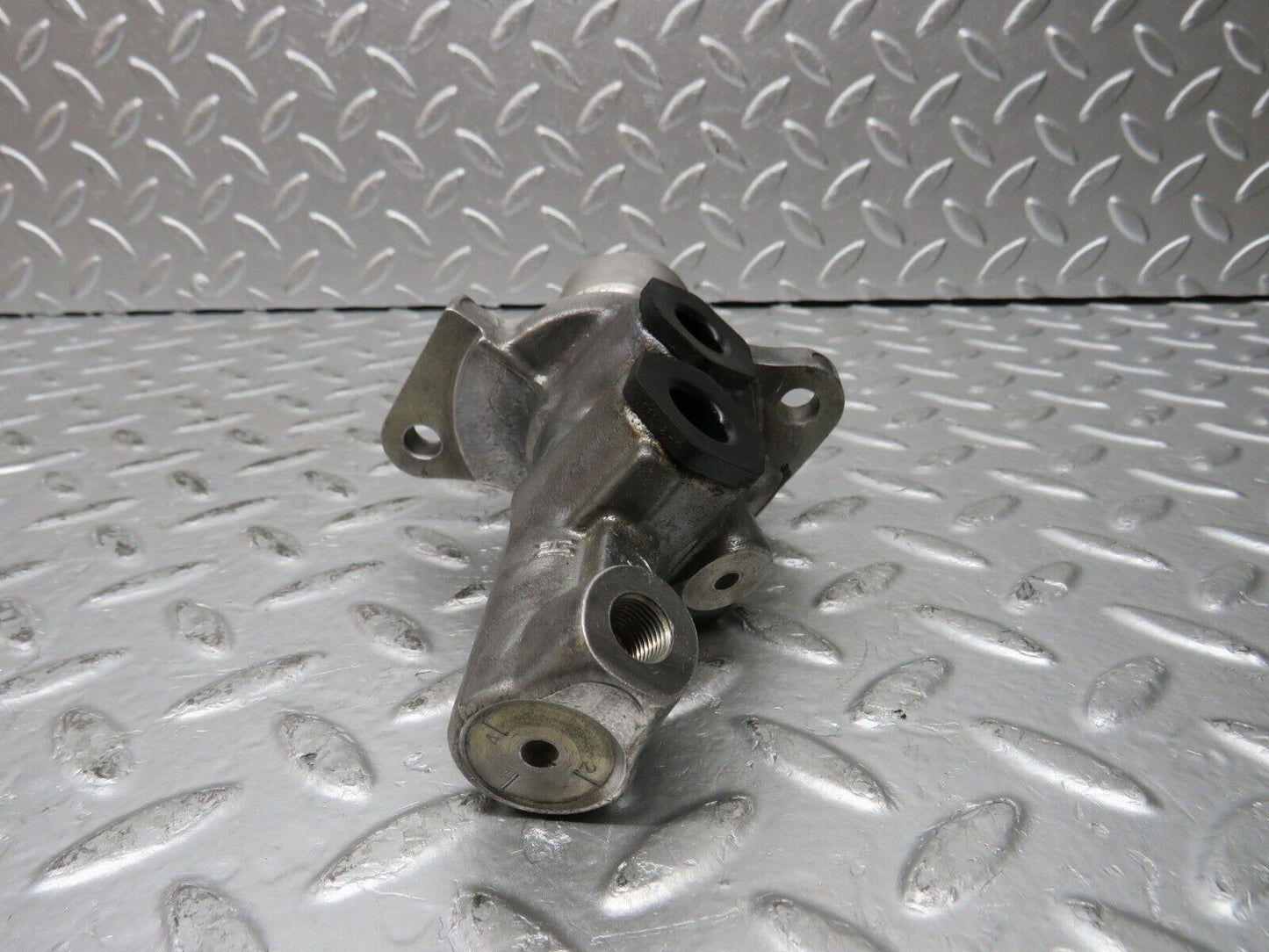 30339 Mercedes-Benz W124 230E Brake Master Cylinder Ate