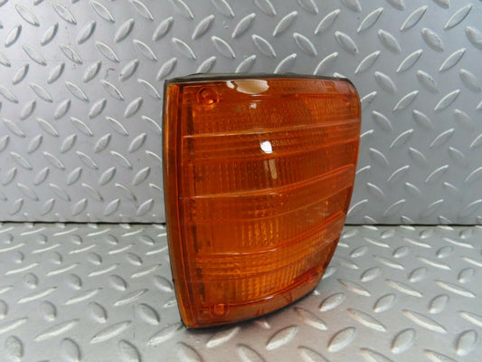 8106 Mercedes-Benz W116 Indicator Light Front Left 1305233001