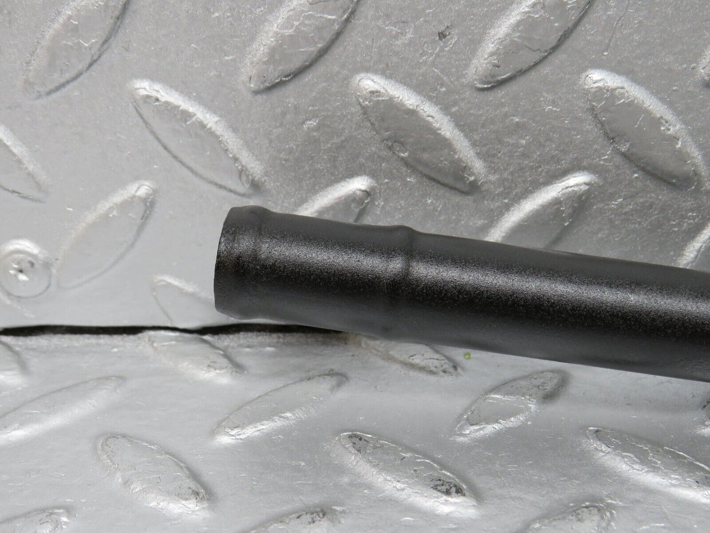 38149 Mercedes-Benz A124 320E Cabriolet Coolant Pipe
