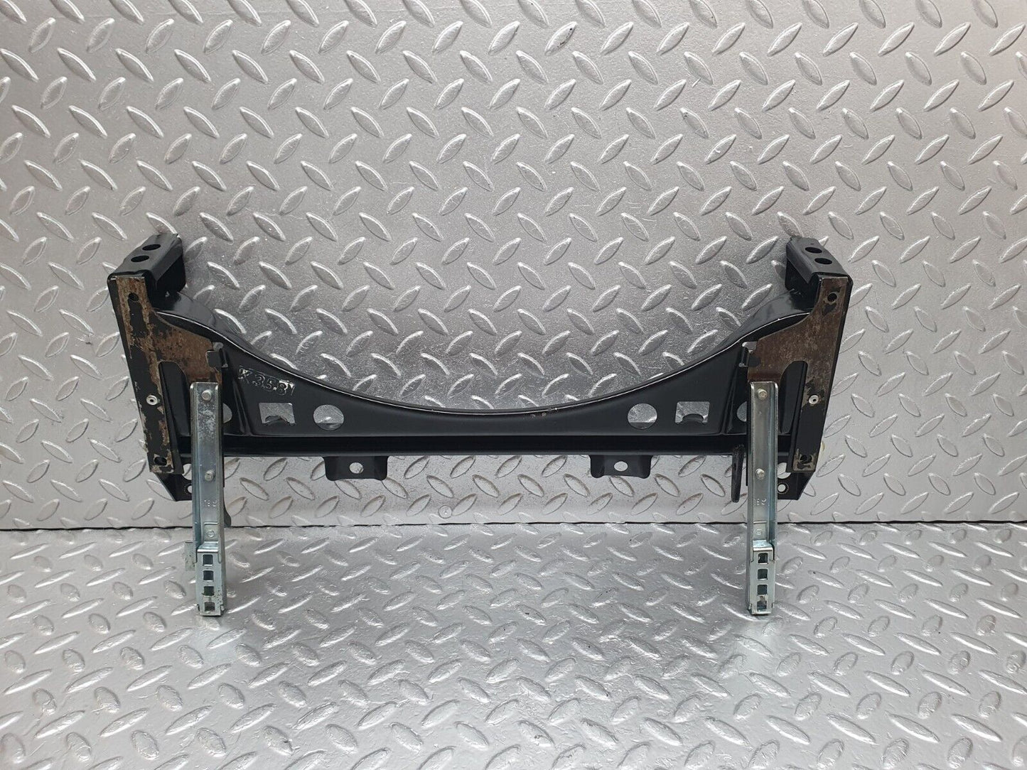 43948 Mercedes-Benz C123 230CE Coupe Front Right Seat Sliding Mechanism